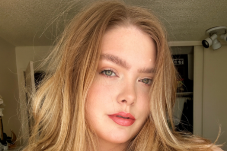 ZA NJOM POLUDE SVI MUŠKARCI ČIM JE VIDE, ali onda ugledaju jednu stvar i beže glavom bez obzira: "Prelepa sam uprkos svemu"! (VIDEO)