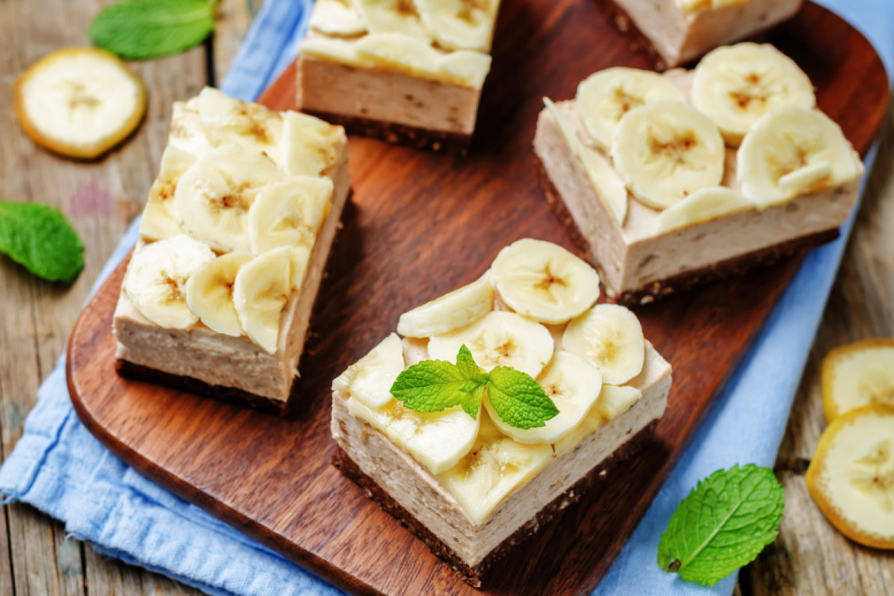 EVO KAKO DA BANANE NE POCRNE NA TORTI: Domaćice su otkrile trik uz pomoću kojeg će ovo voće duže izgledati sveže i sočno (FOTO)