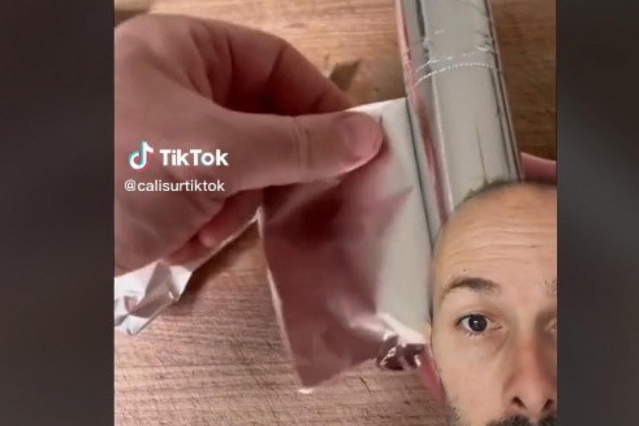 NAJVEĆA FRUSTRACIJA SVIH DOMAĆICA: Evo kako da pronađete početak pocepanoj foliji koja se useca i kida!