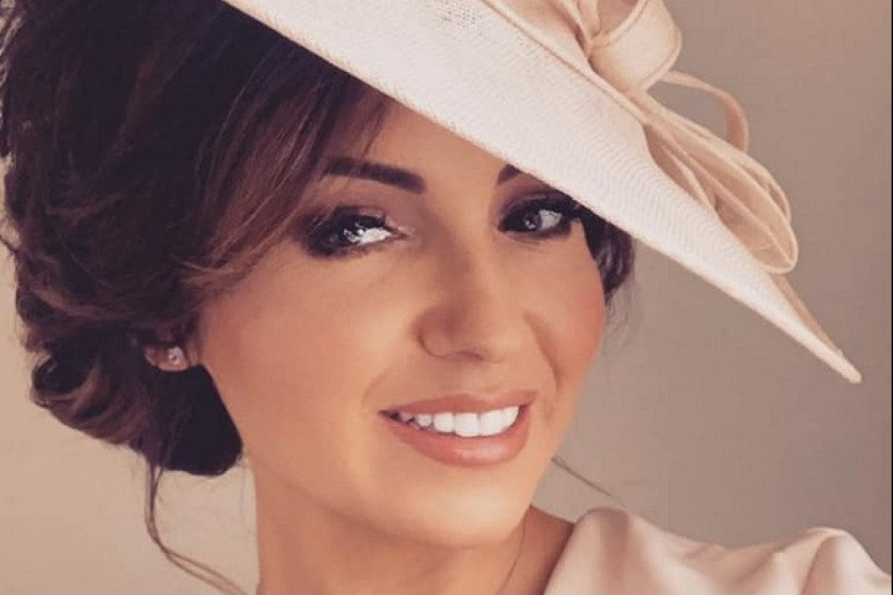 BILA JE LEPOTICA NA TAKMIČENJIMA ZA MIS, A ONDA JE ZBOG ZUBA USLEDIO UŽAS: "Pogledajte šta su mi uradile navlake koje je trebalo da mi daju biserni osmeh"!