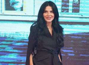 SRPSKA VODITELJKA VODILA EMISIJU U OBUĆI OD KOJE BUKVALNO ZASTAJE DAH: Jeste li ikada videli duže?! (FOTO)