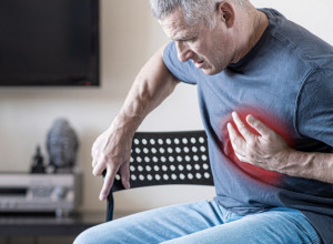 1 SIMPTOM MOŽE BITI ZNAK DA VAM OTKAZUJE SRCE, pogoršava se kad legnete! Prof. Simić upozorava: Nemojte da se uljuljkate da je prehlada!