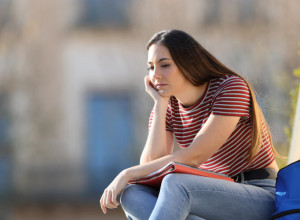 NESIGURNI LJUDI SU SVUDA OKO NAS, A EVO KAKO IH PREPOZNATI: Ovo su osobine koje ih odaju!