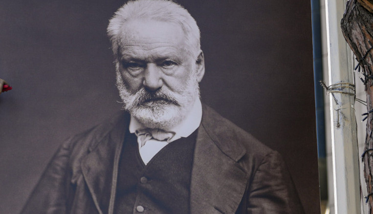 Čak se i najtamnija noć završava svitanjem.