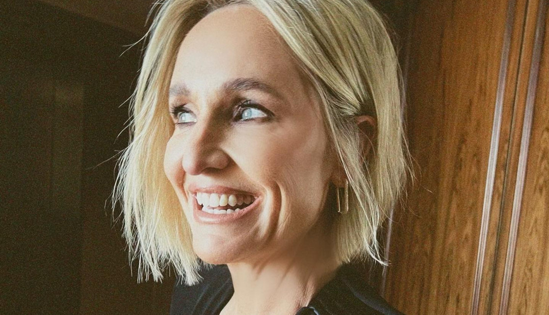 VODITELJKA NA SAJTU ZA ODRASLE PRODAJE SLIKE SVOG TELA:  Sada je otkrila šta radi sa zarađenim novcem, komentari se samo nižu (VIDEO)