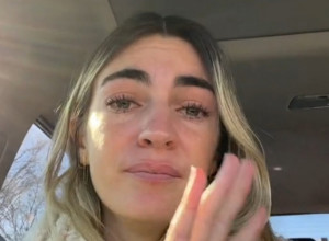 DEVOJKA GRCA U SUZAMA NAKON RASKIDA SA DEČKOM: Ovaj razlog za prekid veze niko nije očekivao, čak 4 miliona ljudi je pogledalo snimak(VIDEO)