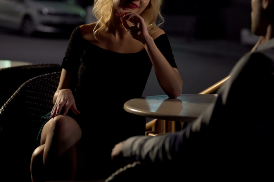 SUPRUGA SE UGOJILA I NE PRIVLAČI ME INTIMNO,  razmišljam da angažujem ESKORT damu za svoje potrebe, deluje mi kao savršeno rešenje