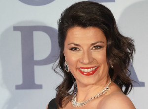 MILENA VASIĆ NIKAD IZAZOVNIJA: Niko nije disao ni treptao kad se pojavila u crnom čipkanom brushalteru i mini suknji! (FOTO)