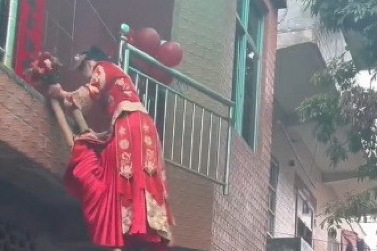 ONO NA ŠTA SU NATERALI OVU TRUDNICU TOKOM VENČANJA SIGURNO ĆE VAS ZGROZITI: Bizarni običaj ili deo ceremonije, prosudite sami! (VIDEO)