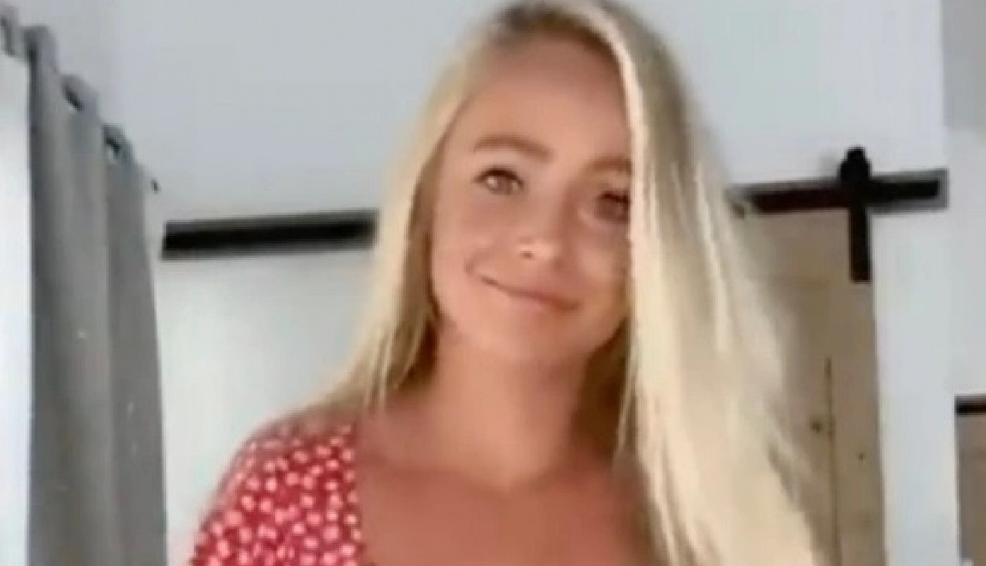 IMALA SAM OGROMNE GRUDI I ODSTRANILA SAM IH, ALI SAD TRPIM NEVIĐENE NAPADE! Plavokosa lepotica čitavom svetu pokazala svoje novo telo! (FOTO/VIDEO)