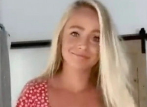 IMALA SAM OGROMNE GRUDI I ODSTRANILA SAM IH, ALI SAD TRPIM NEVIĐENE NAPADE! Plavokosa lepotica čitavom svetu pokazala svoje novo telo! (FOTO/VIDEO)