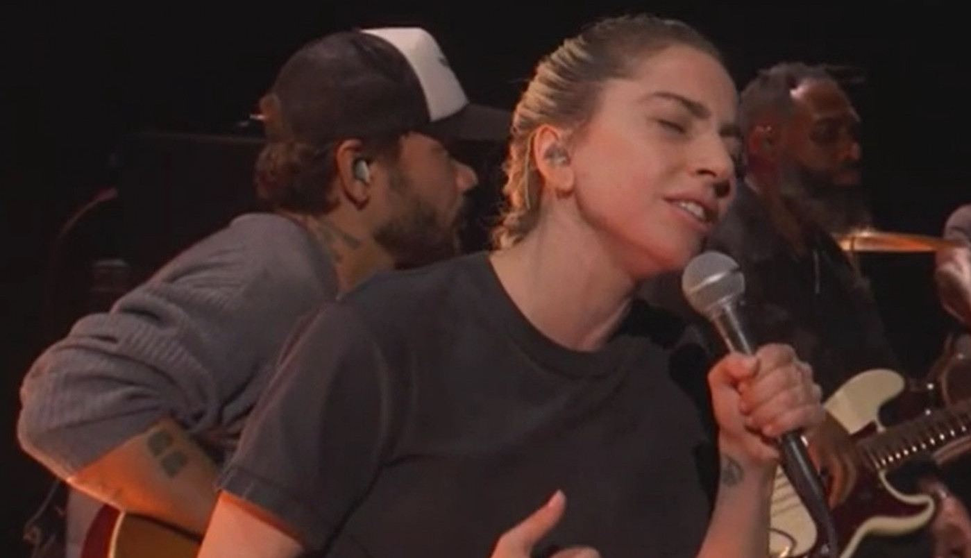 SVI SU BRUJALI O NJOJ KADA JE RASTAVILA JEDAN OD NAJATRAKTIVNIJIH PAROVA NA SVETU: A evo šta je sada Lejdi Gaga uradila, Holivud zanemeo! (VIDEO)