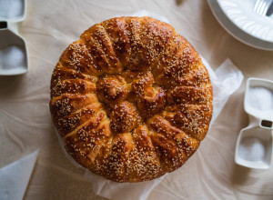 RECEPT ZA MATERINU POGAČU: Meka kao majčina duša, može biti i slana i slatka