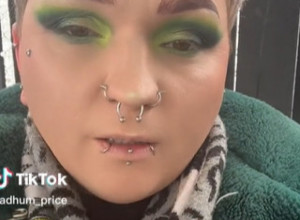 OTAC JE ŽELEO DA BEBI OD 2 NEDELJE PROBUŠI UŠI, REAKCIJA PIRSING MAJSTORA OBIŠLA JE SVET: Šta biste vi uradili? (VIDEO)