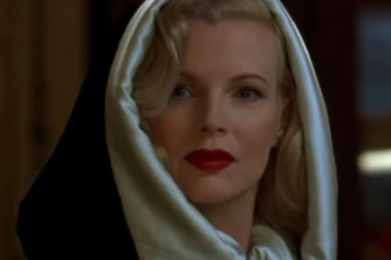 KIM BESINDŽER JE VAŽILA ZA NAJLEPŠU ŽENU NA SVETU: Dugo je nema u javnosti, a kada su je paparaci najzad uslikali usledio je tajac, mnogi su je jedva prepoznali! (FOTO)