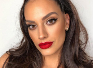 OVAJ FRAJER JE MUŽ MARINE ĆOSIĆ: Prelepa srpska glumica pokazala ko je osvojio njeno srce, devojke oduševljene markantnim muškarcem (FOTO)