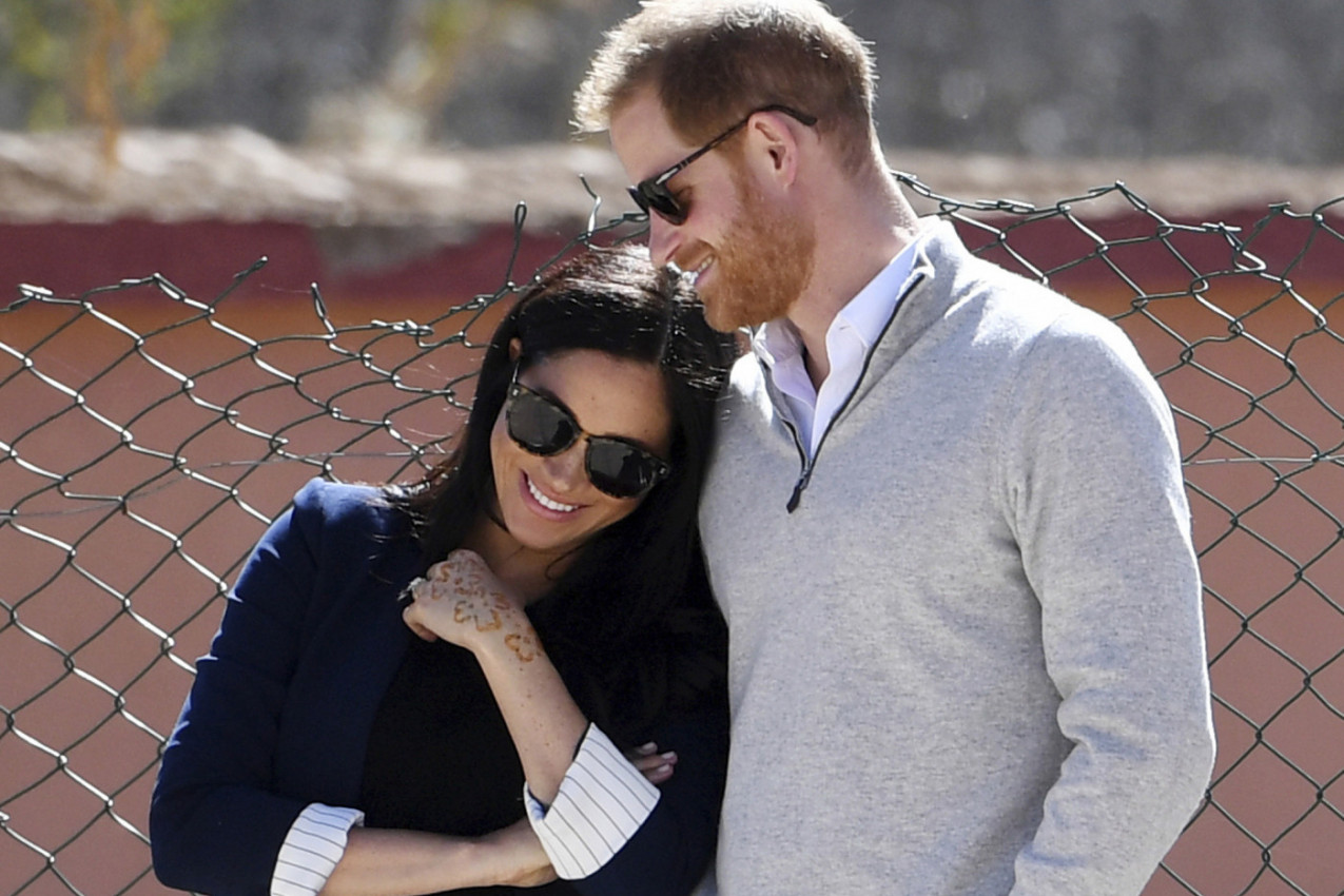 LJUDI ZANEMELI ZBOG NOVOG SNIMKA HARIJA I MEGAN: Na koga liči njihov sin Arči, svi samo o tome pričaju?! (FOTO)