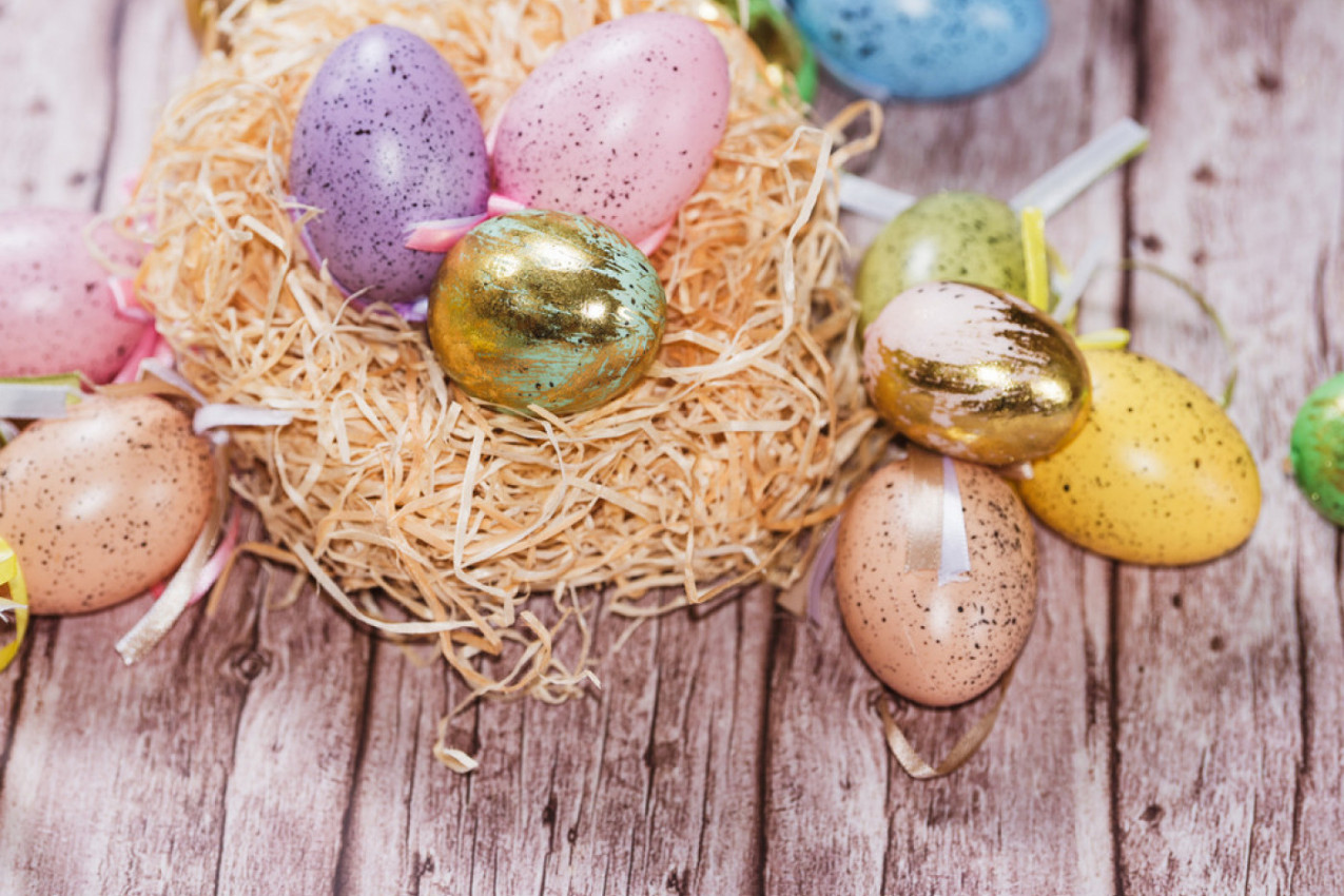 OVO JE 25 NAJKREATIVNIJIH NAČINA ZA FARBANJE USKRŠNJIH JAJA: Neka se svi dive vašoj prazničnoj trpezi (VIDEO)