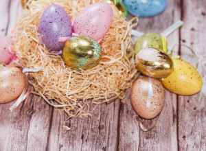 OVO JE 25 NAJKREATIVNIJIH NAČINA ZA FARBANJE USKRŠNJIH JAJA: Neka se svi dive vašoj prazničnoj trpezi (VIDEO)