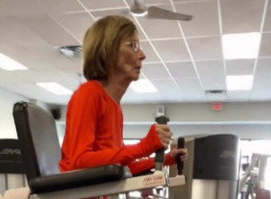 ONA JE UŠLA U 10. DECENIJU ŽIVOTA, a kada vidite šta radi pašće vam vilica do poda! Nikome nije jasno kako je ovo moguće! (VIDEO)