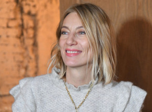 ŠTA SE DEŠAVA SA ANOM STANIĆ? Pevačica je ovu tajnu skrivala 25 godina! (FOTO)