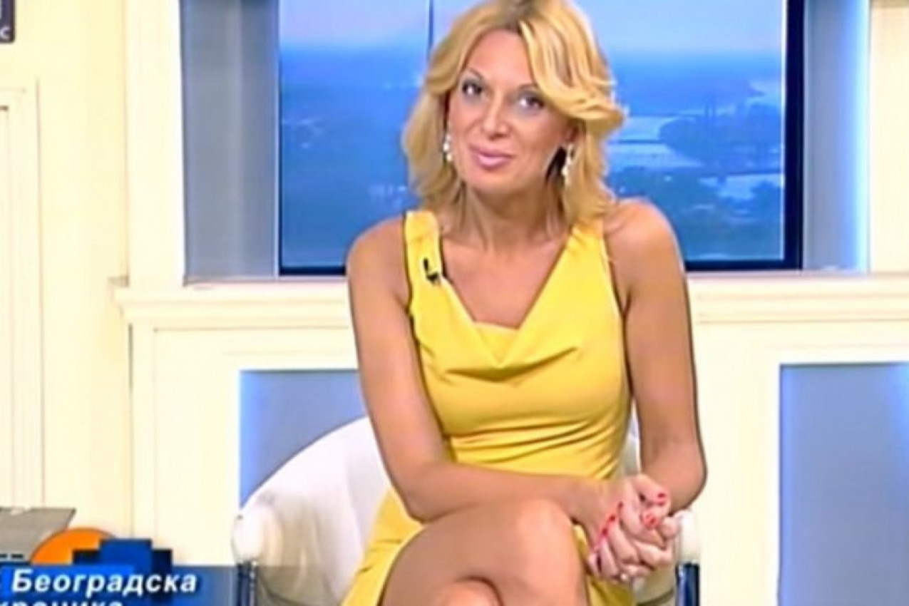 DUGONOGA VODITELJKA RTS-a OBJAVILA FOTOGRAFIJU O KOJOJ SVI BRUJE: Rešena je dilema prirodnog izgleda Slađane Tomašević! (FOTO)