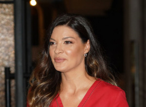 OVAKO IZGLEDA SANJA KUŽET U PETOM MESECU TRUDNOĆE: O njenom stajlingu bruje mreže, haljinica nikad kraća (FOTO)