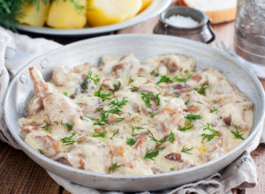 NAPRAVITE BRZI RUČAK SA ŠAMPINJONIMA! Treba vam samo nekoliko sastojaka i 15 minuta vremena!