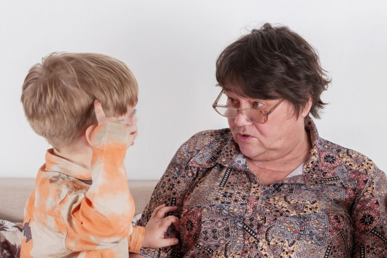 BAKE SU OVO ZNALE PRE STOTINU GODINA, A SADA JE I NAUKA DOKAZALA: Evo da li stvarno možete da se razbolite ako napolje izlazite bez jakne i da li supa leči prehladu!