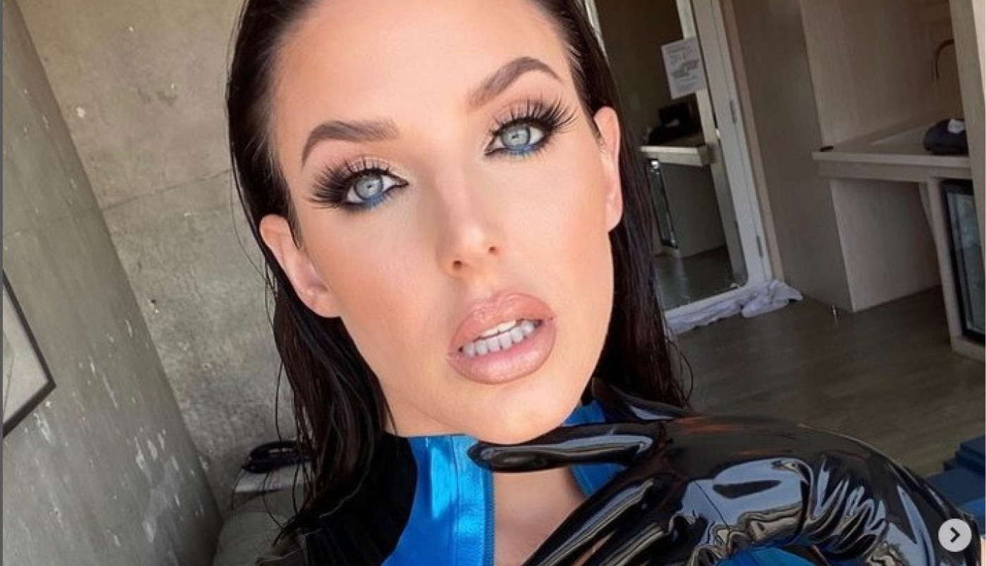 PROGOVORILA O NAJVEĆIM TAJNAMA INDUSTRIJE ZA ODRASLE: Odveo me je u hotel, ali kada je izvadio aparaturu pobegla sam glavom bez obzira! (FOTO/VIDEO)