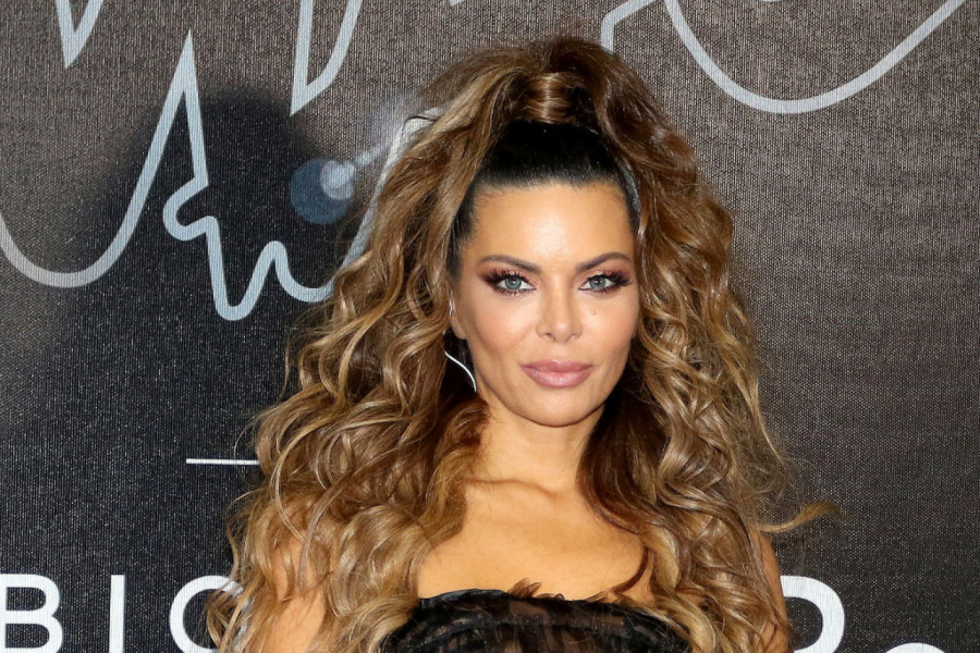 NIKOLINA PIŠEK SAMO U DONJEM VEŠU I BEZ ŠMINKE: Šta se desilo poznatoj voditeljki?! (FOTO/VIDEO)