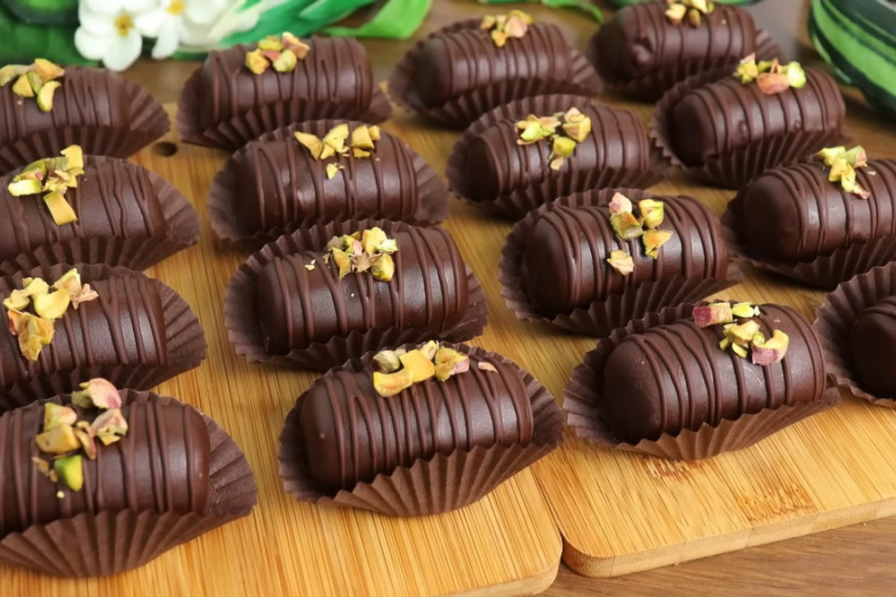 NAJUKUSNIJI ČOKOLADNI KOLAČ BEZ PEČENJA, BEZ BRAŠNA I BEZ JAJA: Ovo je naš predlog za desert za prvomajske praznike, SPREMAN ZA TREN! (VIDEO)