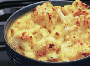 KARFIOL U BEŠAMEL SOSU: Kao prilog ili glavno jelo, recept sa kojim nema greške (FOTO)