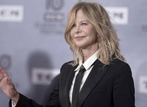 ŠTA SE DESILO MEG RAJAN? Glumica se posle šest meseci pojavila u javnosti, ljudi u šoku zbog njenog izgleda! (FOTO)