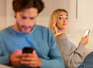 HOROSKOPSKI ZNACI OVIM GESTOVIMA OTKRIVAJU DA VARAJU: Blizancima su prijatelji alibi, Bikovi menjaju način ishrane i oblačenja, dok će Lav i šakom i kapom deliti komplimente!