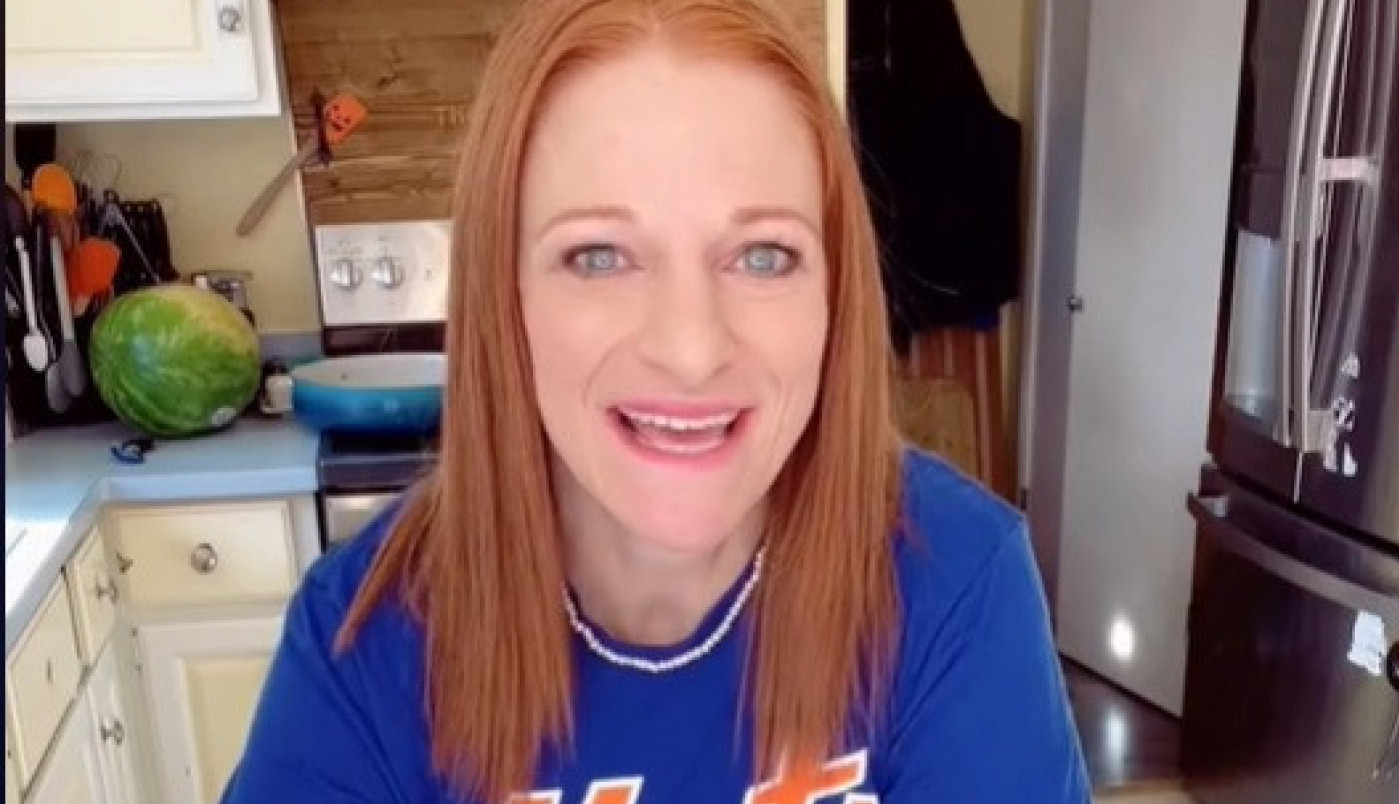 ONA IMA 12 DECE, A USLEDIO JE ŠOK KADA JE OTKRILA KAKO IM SVIMA PRIPREMA VEČERU: Ljudi ne mogu da veruju šta vide, a zaprepašćeni su bili i njeni mališani (VIDEO)