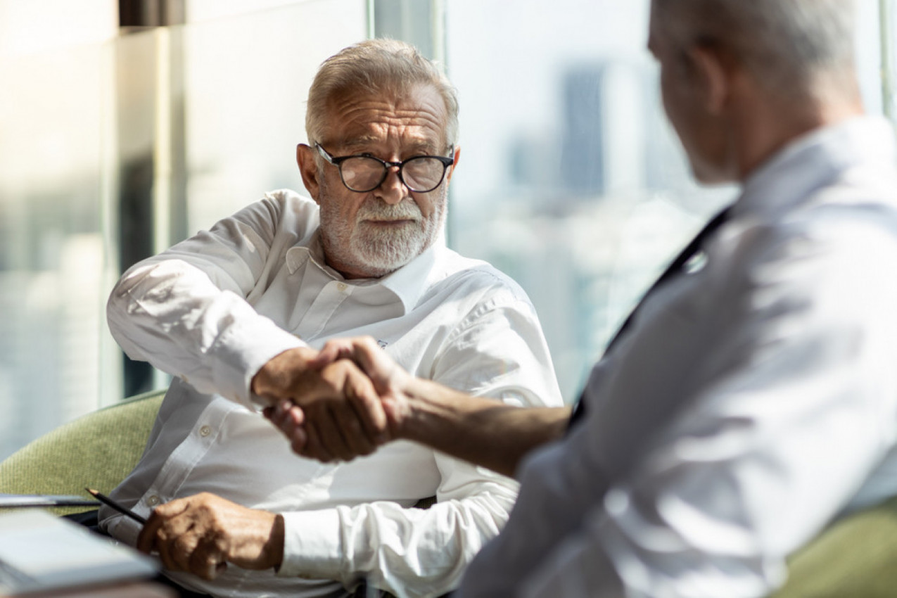 NIKAD NISAM NAUČIO NI DA ČITAM, NI DA PIŠEM, A ZARADIO SAM 68 MILIONA EVRA! Ovaj bogataš ljudima ipak ima da poruči samo jedno! (FOTO)