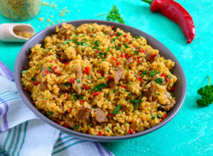BULGUR SA PILETINOM I POVRĆEM: Savršeno tursko jelo spremno za tren, a obožavaće ga cela porodica!