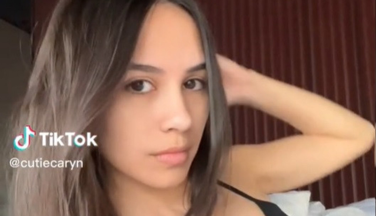 OVA LEPOTICA IMA 1.000 MOMAKA I SVE POSTIŽE: A evo šta je njena tajna!