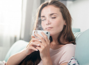 KOLIKO JE KAFA DOBRA AKO SMO BOLESNI: Stručnjaci pojasnili da li je konzumiranje ovog napitka zdravo kad nam nije dobro!