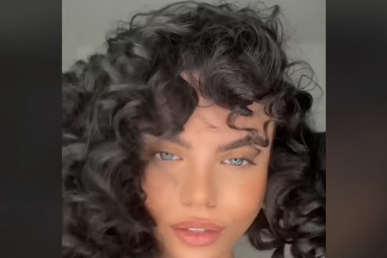 NAPRAVITE BUJNE LOKNE ZA MANJE OD 300 DINARA: Potreban vam je samo jedan sastojak iz kuhinje (VIDEO)