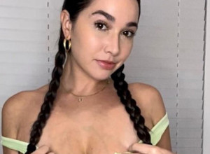 IMAM VERENIKA I INTIMNE ODNOSE  SA DRUGIM ŽENAMA: Atraktivna lepotica detaljno opisala tajne iz spavaće sobe(FOTO)