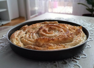 PITA SAVIJAČA SA MESOM PO DOMAĆEM RECEPTU, LEPŠA NEGO IZ PEKARE: Napravite je za savršen početak radne nedelje!