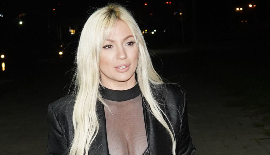 TRANSFORMACIJA ANE KOKIĆ O KOJOJ SVI GOVORE: Objavila snimak bez trunke šminke, a onda su usledili neočekivani komentari (FOTO+VIDEO)