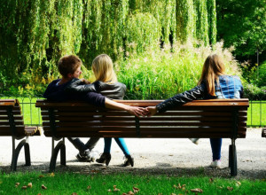 ROĐAKA JE ZVALA MOG MUŽA DA JOJ RENOVIRA STAN, a on se odjednom jedan ceo dan nije pojavio kod kuće! Ona je ubrzo došla s vestima zbog kojih sam se sledila, izjeda me sumnja!