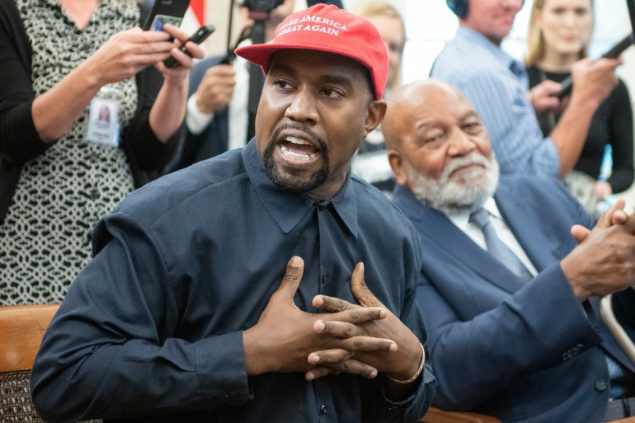 ŠOKANTNO IZDANJE KANJE VESTA I NJEGOVE SUPRUGE: Prolaznici ih gledali u neverici, svi se pitaju šta im se desilo (FOTO/VIDEO)