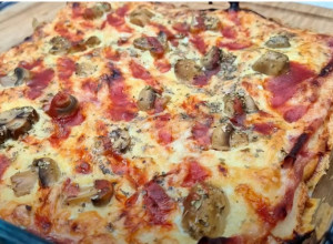 PICA OD STAROG HLEBA: Sočnija nego italijanska, a spremna za nekoliko trenutaka!