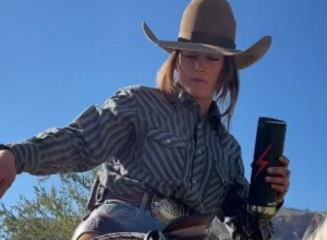 POZNATA INFLUENSERKA NAKON STRAHOVITOG PADA SA KONJA ZAVRŠILA U BOLNICI: Ubrzo je otkrila tužnu istinu, fanovi u suzama nakon dijagnoze (VIDEO)