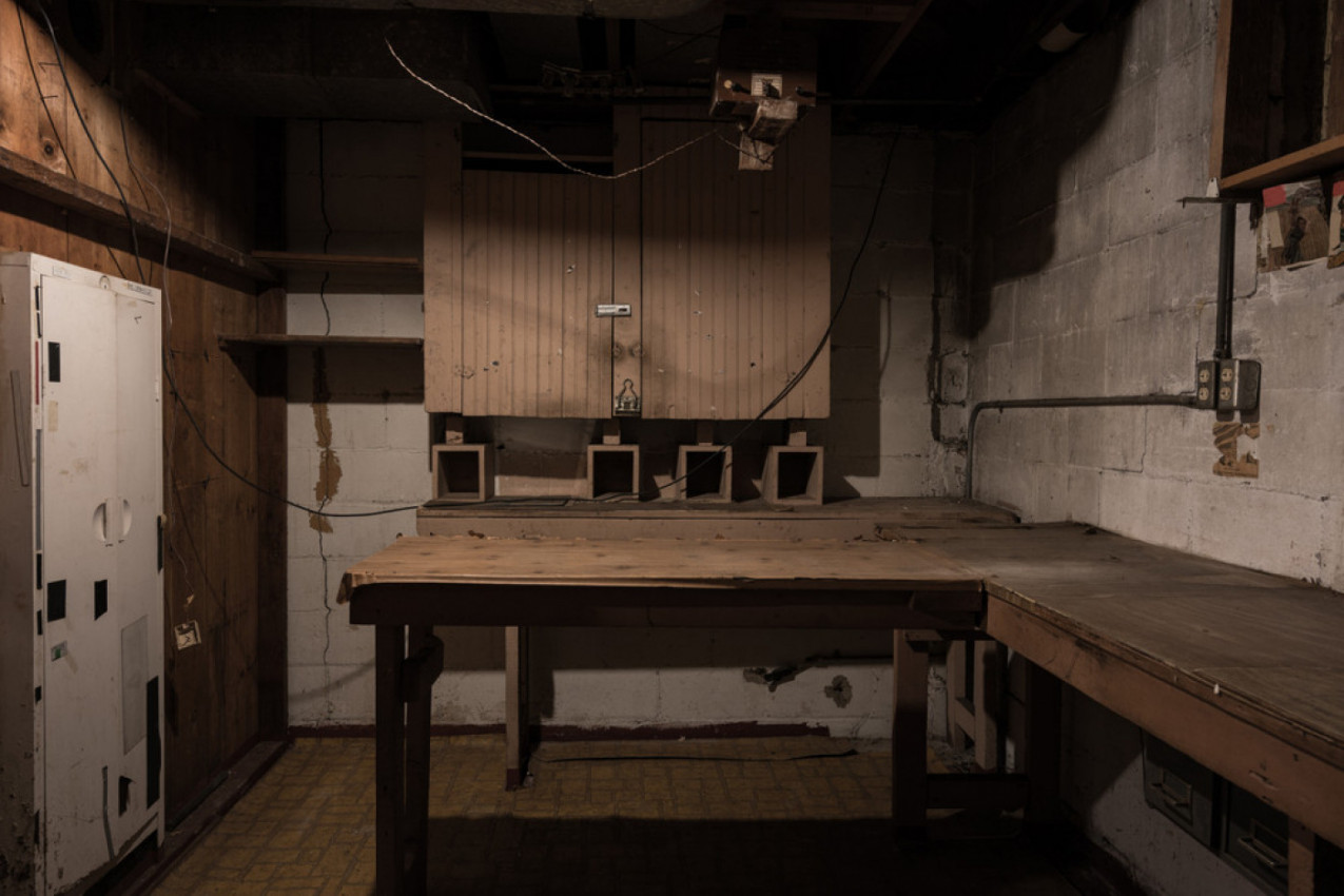 HTELI SU DA IZNAJME STAN ZA 780 EVRA, A ONDA U NJEMU ZATEKLI HOROR SCENU: Pominje se i bavljenje crnom magijom, užas!(FOTO)