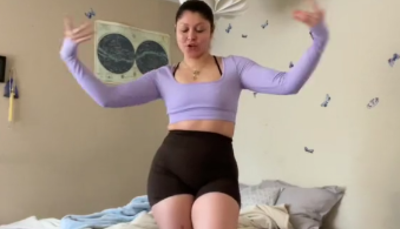 POČELA SAM DA TRENIRAM, ALI NI SANJALA NISAM DA ĆE MI ZADNJICA OVOLIKO PORASTI: Sada se uvek suočavam sa jednim velikim problemom! (VIDEO)